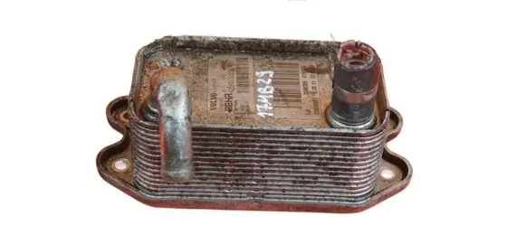 Volvo XC90 Engine oil radiator C5850003 D5244T18