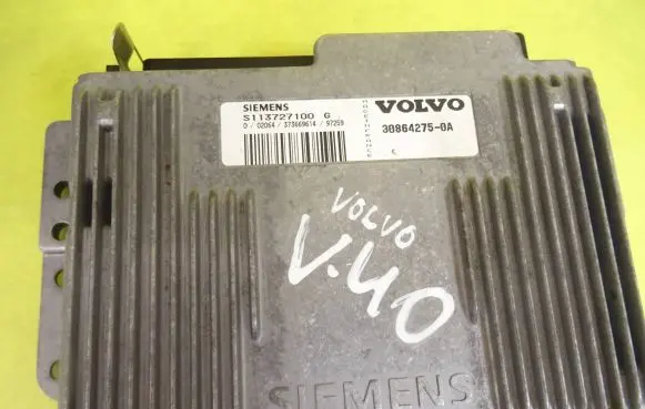 Volvo S40, V40 Engine control unit/module S113727100 30864275-QA