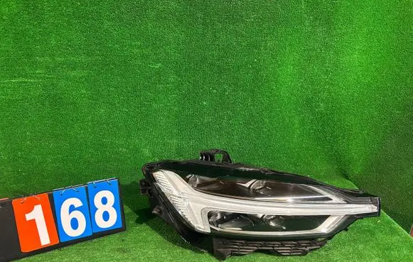 Volvo XC60 Headlight/headlamp Y0100