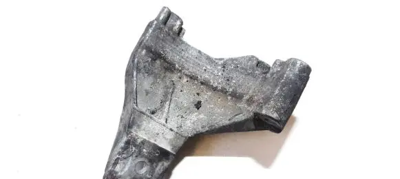 Opel Vectra B Engine mounting bracket 94010b