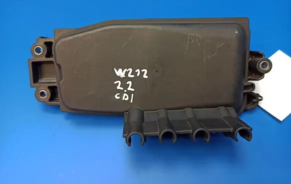Mercedes-Benz E W212 Vacuum air tank A6510700568