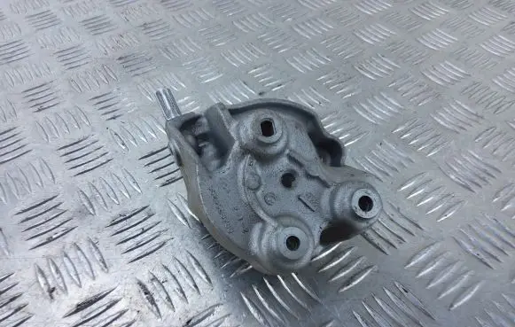 Peugeot 3008 II Fuel pump bracket 9824088780