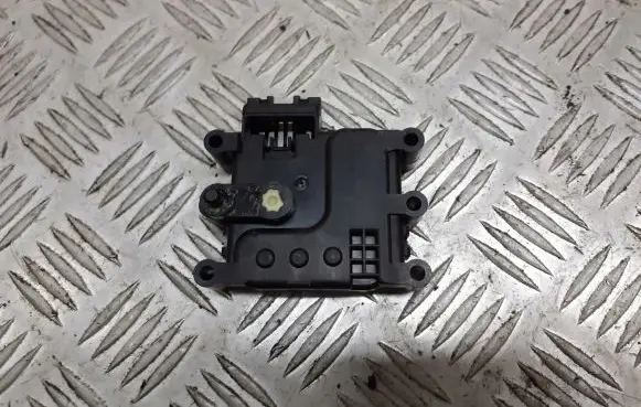 Mazda 6 A/C air flow flap actuator/motor 5W21Y