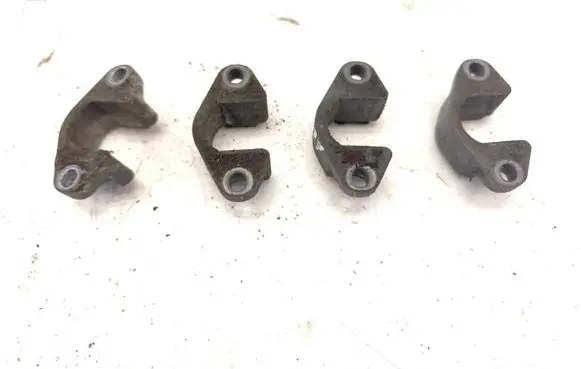 BMW 1 E81 E87 Fuel Injector clamp holder 
