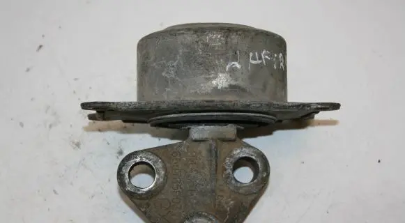 Opel Zafira A Engine mount bracket 659765903 92086611