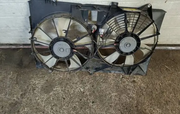 Electric radiator cooling fan