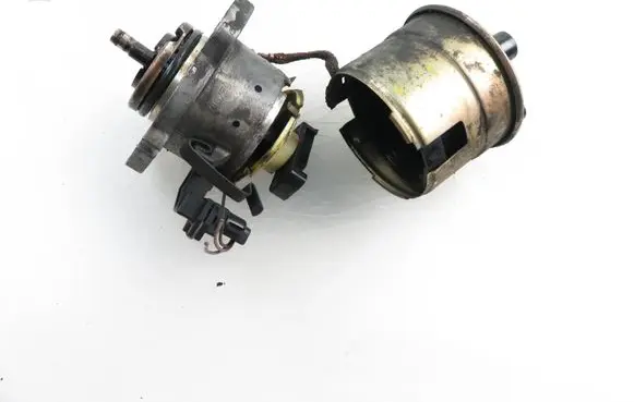 Skoda Octavia Mk1 (1U) Spark distributor 030905205AE