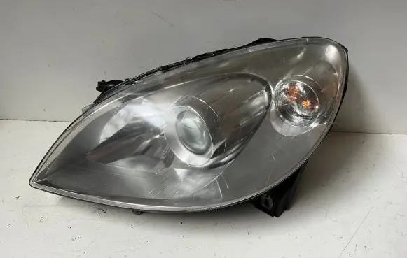 Mercedes-Benz B W245 Headlight/headlamp 0301220201 A1698201761 1305235881