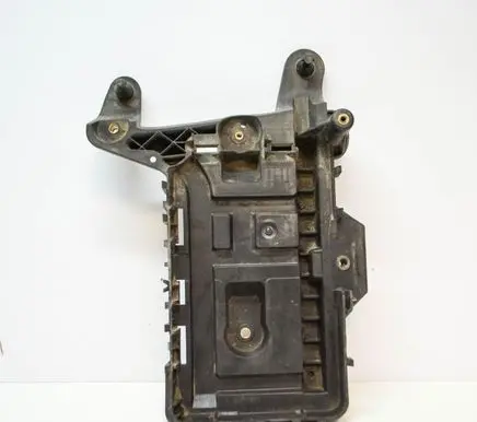Skoda Superb B6 (3T) Battery box tray 1K0915333H 1K0915325B