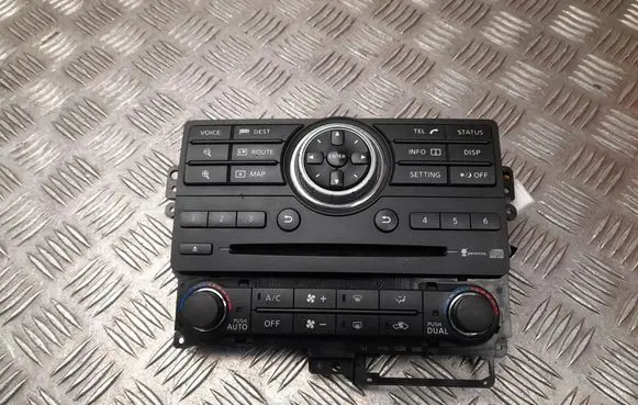 Nissan Pathfinder R51 Climate control unit 283955X000