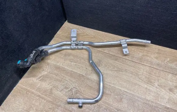 Jaguar XF X250 Engine coolant pipe/hose 9X2318C553AC S311A