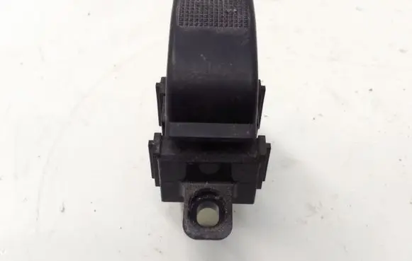 Mazda 323 F Electric window control switch 3582M00