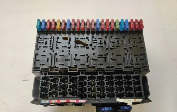 Volkswagen Multivan T4 Fuse box set 357937039