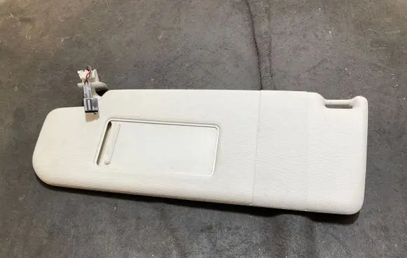 Volkswagen PASSAT B7 Sun visor