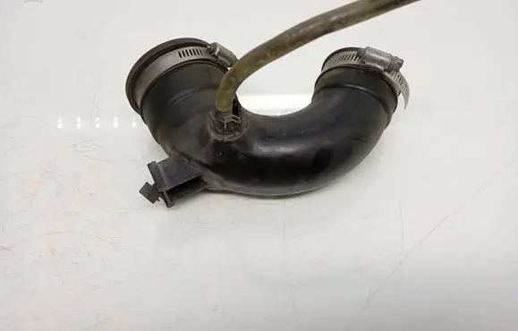 Suzuki Grand Vitara II Intercooler hose/pipe