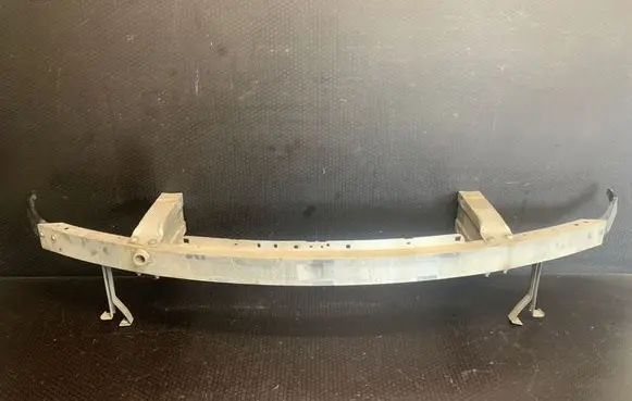 Mercedes-Benz C W204 Front bumper cross member A2046205134
