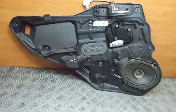 Mazda 6 Front door electric window regulator GJ6A97XG