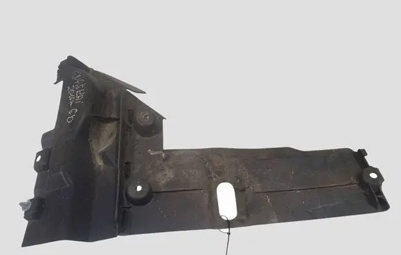 Nissan Qashqai Rear underbody cover/under tray 74818BR00A