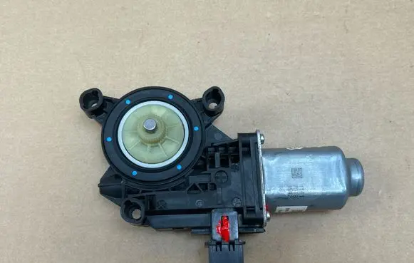 Volkswagen Amarok Front door window regulator motor 6R0959802EH