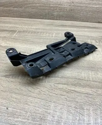 Volkswagen Caddy Rear bumper mounting bracket 2K0807394