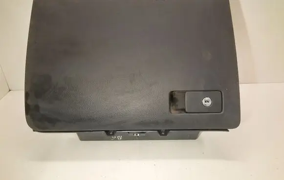 Volkswagen PASSAT B6 Glove box 3C1857114