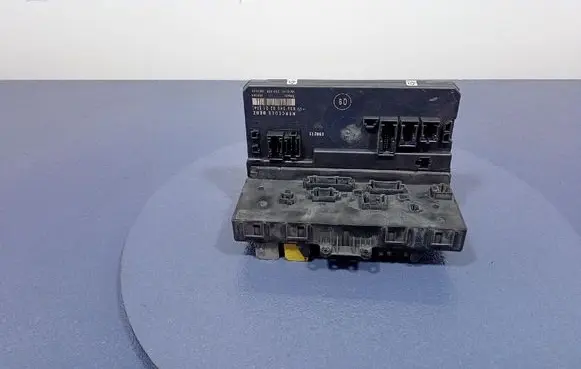 Mercedes-Benz Vito Viano W639 Fuse box set 6395450201