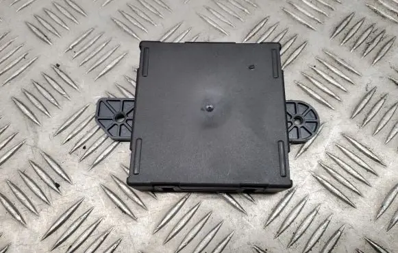 Dodge Durango III Door control unit/module 68155770AE