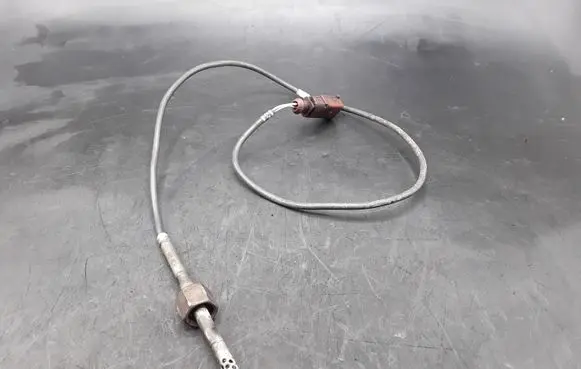 Volkswagen Crafter Exhaust gas temperature sensor 070906088A 070906088 964857