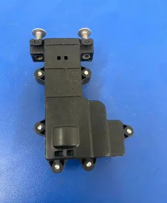 Tesla Model X Door control unit/module 104535400B