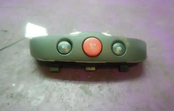 Fiat Punto (188) Hazard light switch