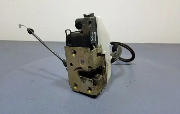 Citroen C3 Front door lock 46978780