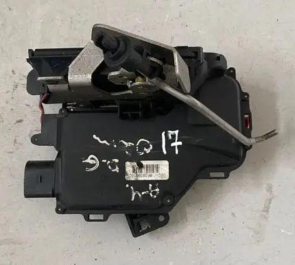 Audi A4 S4 B6 8E 8H Rear door lock 8E0839016C