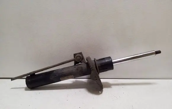 Volkswagen PASSAT B8 Front shock absorber/damper 3Q0413031BN