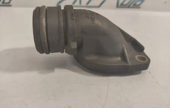 Volkswagen Sharan Engine coolant pipe/hose 037121121A PA66GF30