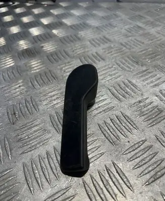 Engine bonnet (hood) release handle