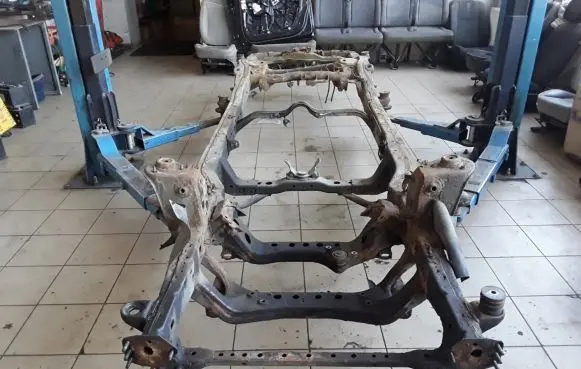 Toyota Land Cruiser (J120) Frame 510013M480