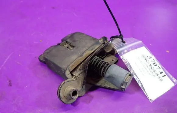 Skoda Octavia Mk2 (1Z) Tailgate/trunk/boot lock/catch/latch