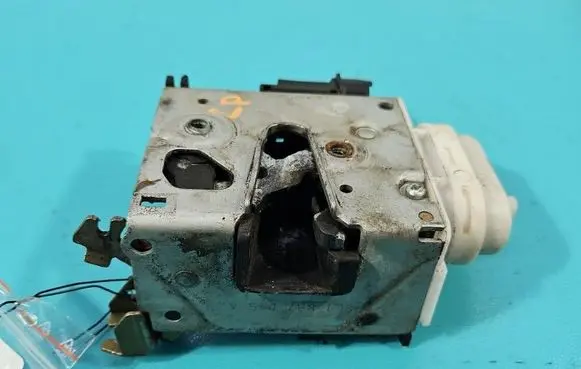 Audi A3 S3 8L Front door lock 8L1837015A IMPRK1522964
