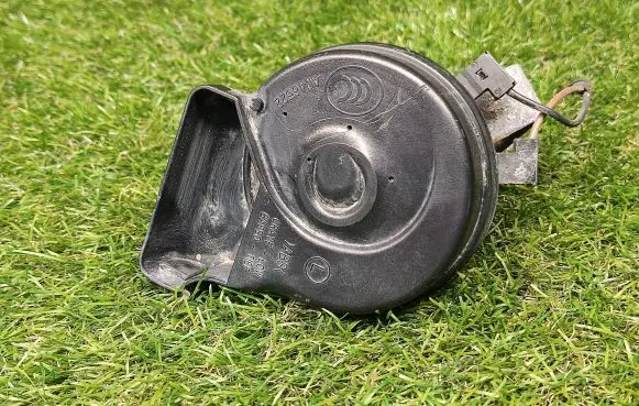 Mercedes-Benz C W204 Horn signal A0065423320