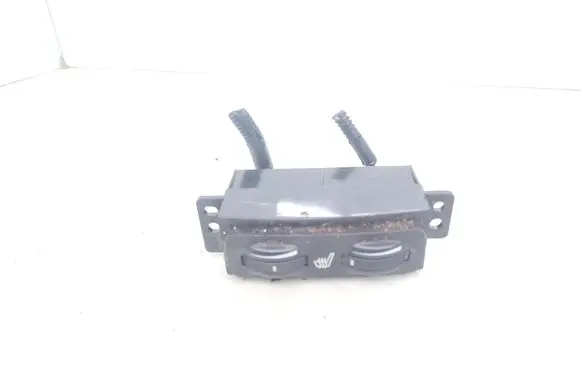 Toyota Avensis T250 Seat heating switch 453417