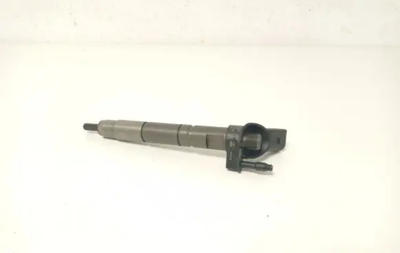Mercedes-Benz CLS C219 Fuel injector A6420701987