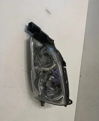 Toyota Avensis T220 Headlight/headlamp 54534381