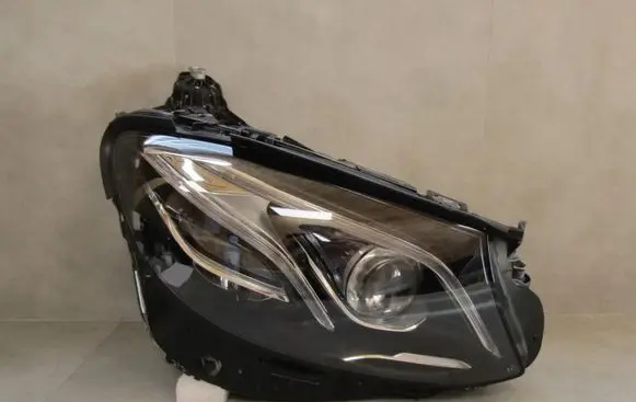 Mercedes-Benz E W213 Headlight/headlamp A2139066604