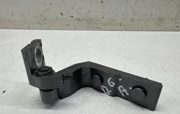 Mercedes-Benz GLB x247 Rear door lower hinge