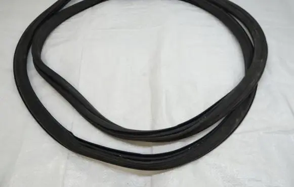 Peugeot 508 Rubber seal tailgate window/glass 