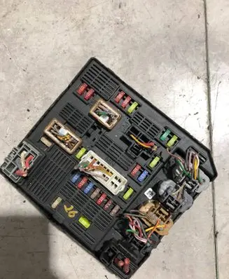 Renault Grand Modus Fuse module 284B62342R