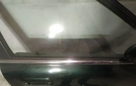 Rover 620 Front door glass trim molding 