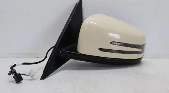 Mercedes-Benz E W212 Front door electric wing mirror