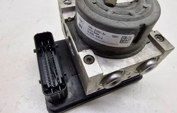 Ford C-MAX II ABS Pump FV682C219AJ 591553363 FV682C555AJ