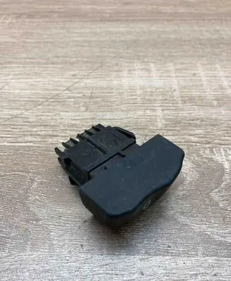 Renault Scenic I Central locking switch button 841242